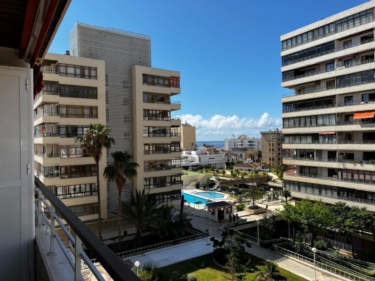 Modern Apartment In La Nogalera Torremolinos Bagian luar foto